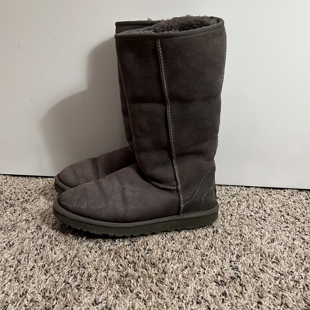Gray Ugg Tall Boots size 8 - Picture 4 of 7